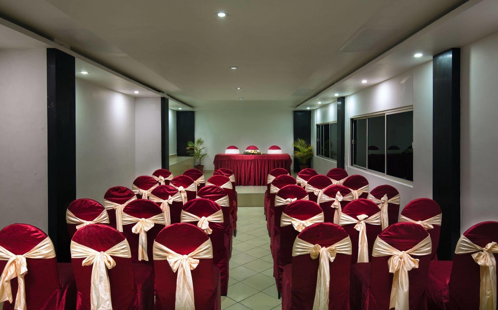 Munnar Tea Hills Resort - Mthr Exterior photo
